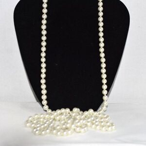Vtg. Roaring 20' Style Flapper Cottage Extra Long 62" Faux Pearl Necklace